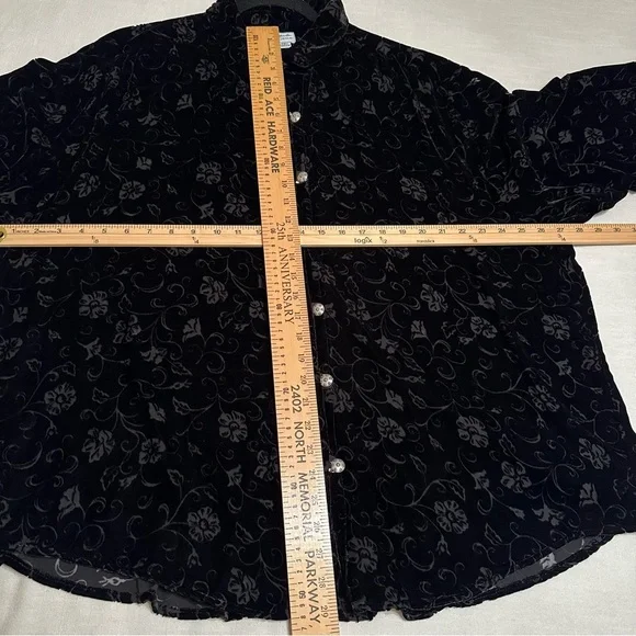 Marla Duran Shirt Womens XL Black Velvet Burnout Floral Button Front Whimsigoth - Picture 3 of 9